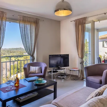 Vue Fromontica Apartment